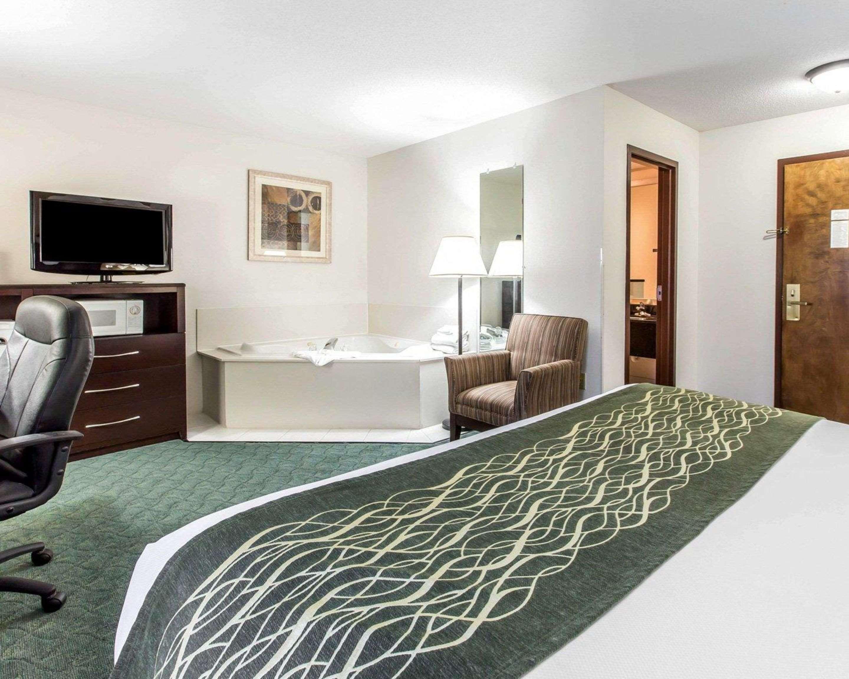 Comfort Inn & Suites - Near Robins Air Force Base Main Gate Warner Robins Bagian luar foto