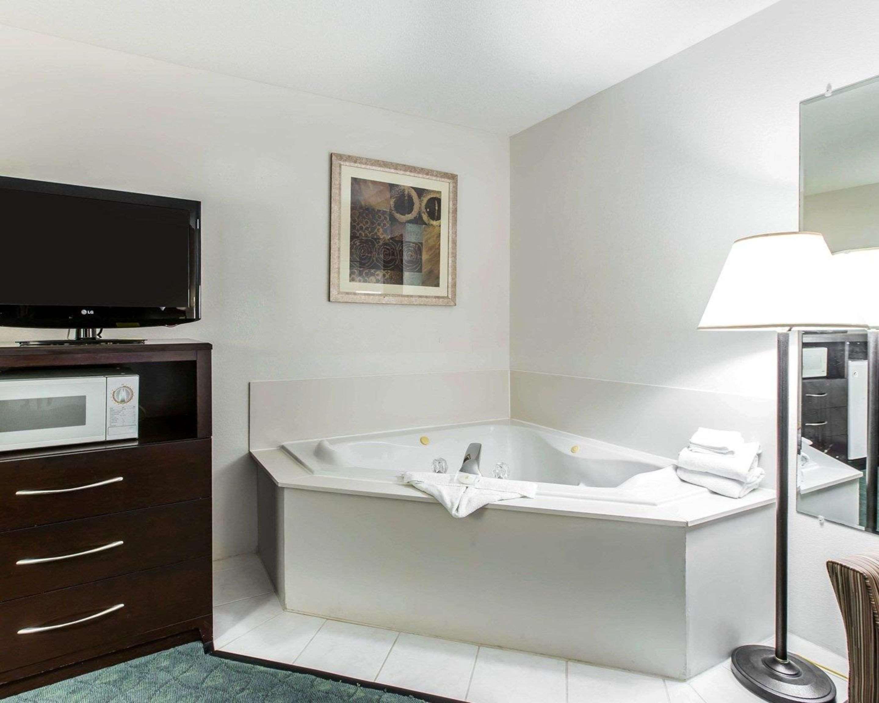 Comfort Inn & Suites - Near Robins Air Force Base Main Gate Warner Robins Bagian luar foto
