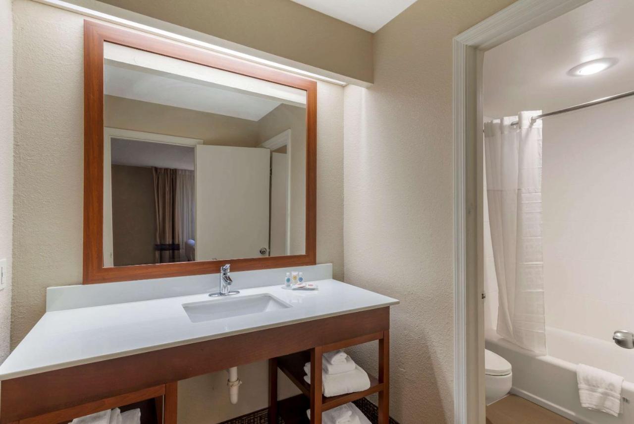 Comfort Inn & Suites - Near Robins Air Force Base Main Gate Warner Robins Bagian luar foto